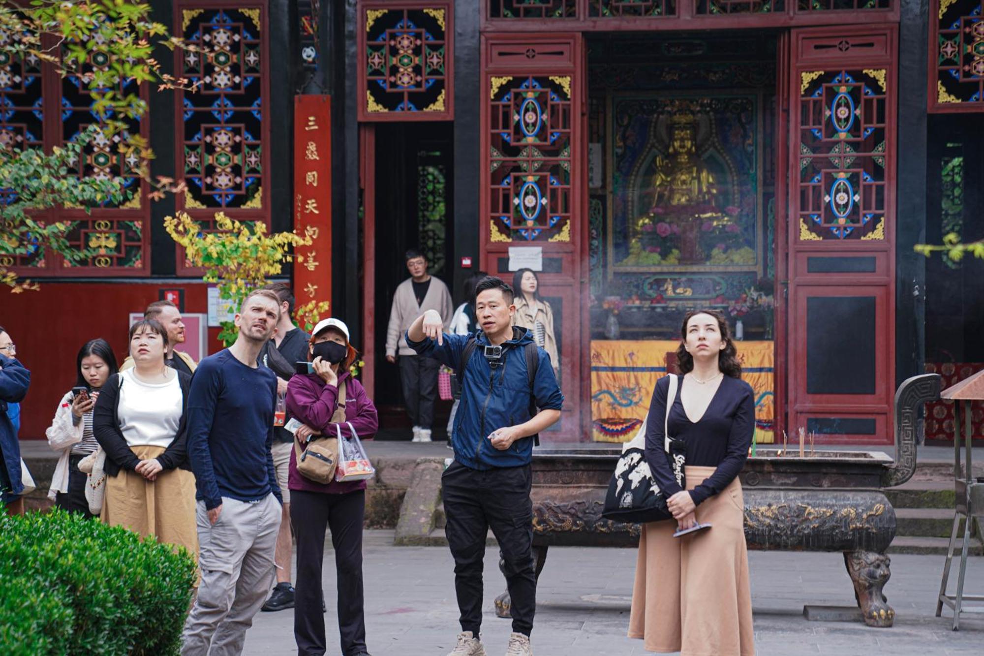 Chengdu Mix Hostel Courtyard Poshpacker Dış mekan fotoğraf