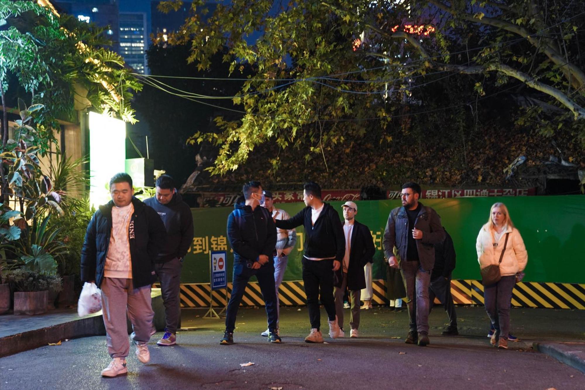 Chengdu Mix Hostel Courtyard Poshpacker Dış mekan fotoğraf